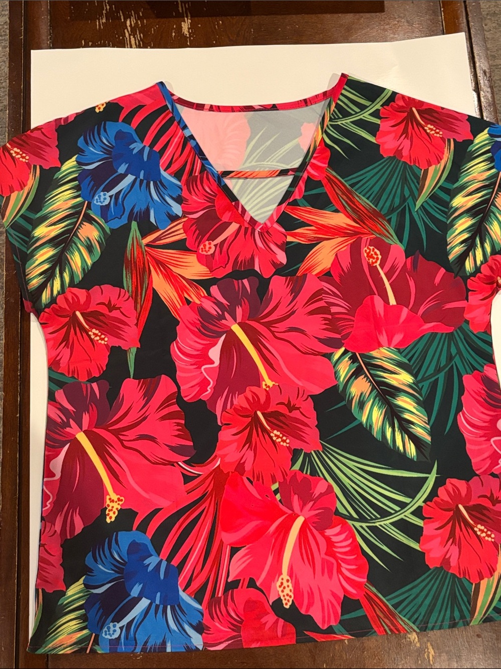 Hawaiian print cut out top